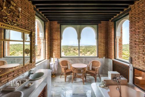 646863830 Finca La Bobadilla - The Leading Hotels of the World