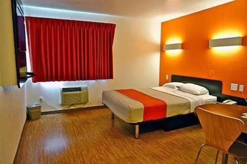 1 queen bed