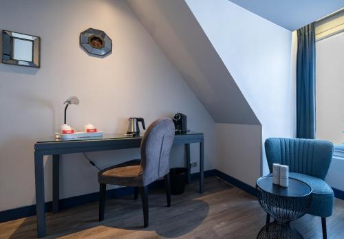 Hotel Mademoiselle - image 2
