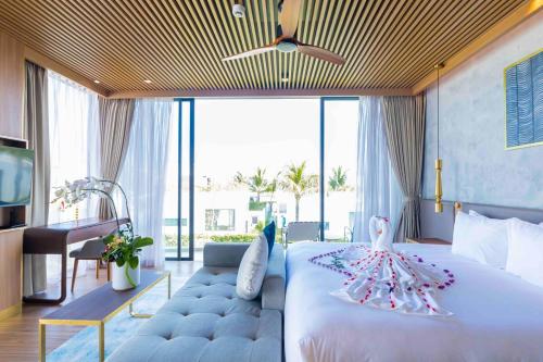 Hoi An Wyndham Beachfront Resort 3 bedroom pool villa in Dien Duong