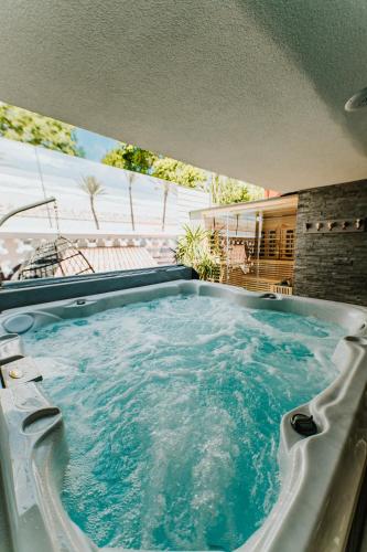 Hot tub, Arena Deluxe & Spa in Szeged