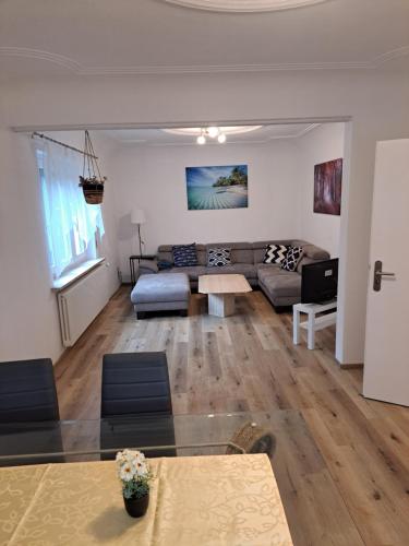 設施, Family House in 萊法伊姆