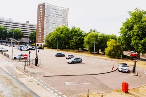 Urban Stylish Apartment - Southend Stays