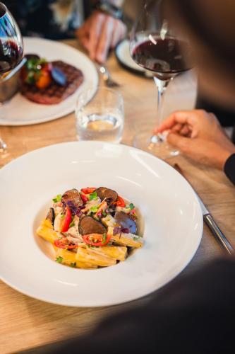 DFDS Mini Cruise Amsterdam - Newcastle - Amsterdam in IJmuiden