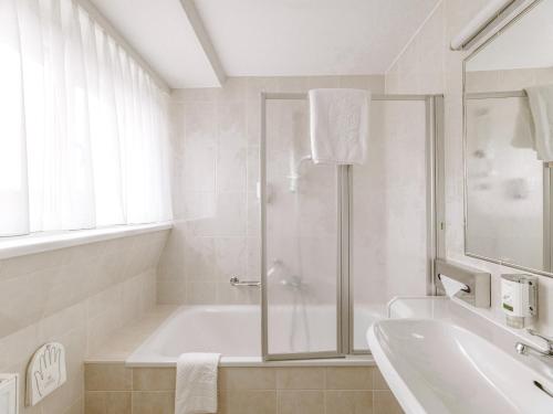 Double Room image 9