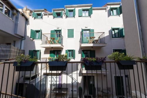 Korta Apartments