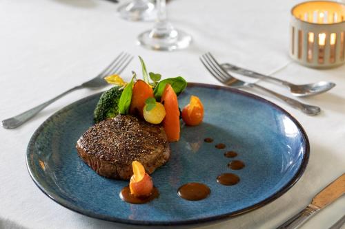 Cahir House Hotel - image 5