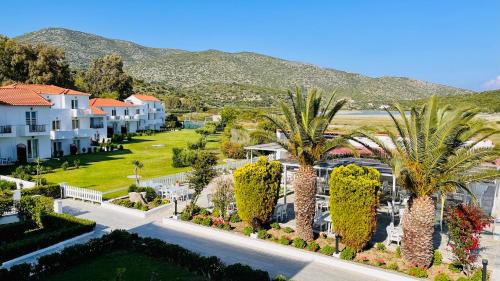 A szálláshely kívülről, Sirenes Beach Resort in Psili Ammos