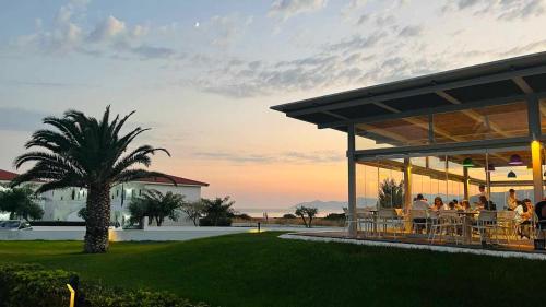 Étterem, Sirenes Beach Resort in Psili Ammos