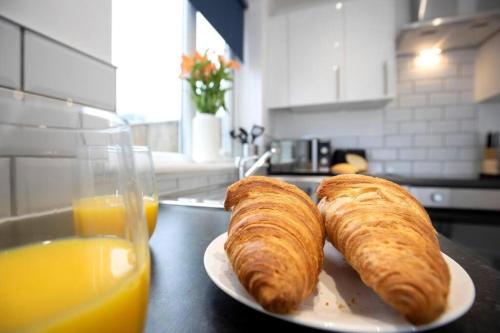 Cromwell-2 Bed Great for Contractors with Drive WiFi in Blaydon