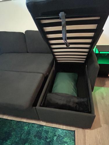 5 min UNCC, 15 min Uptown, 20 Min CLT Airport 5 min UNCC, 15 min Uptown, 20 Min CLT Airport