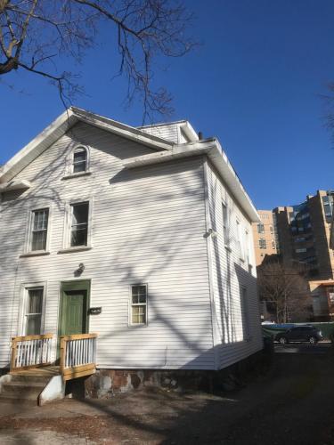 1Br Studio Across From Yale New Haven Hospital thumb 2