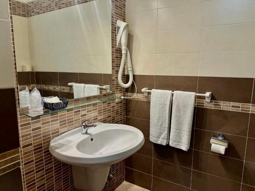 Hotel Soleado Room Type - Triple Room