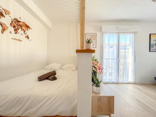 Studio avec terrasse et parking a Saint-Raphael near Pizza Johnny