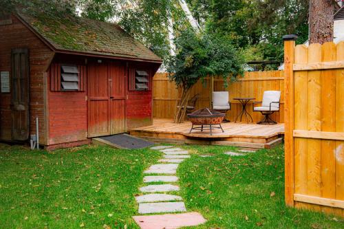 Spacious Home with Yard and Patio, 2 Mi to Dtwn Troy