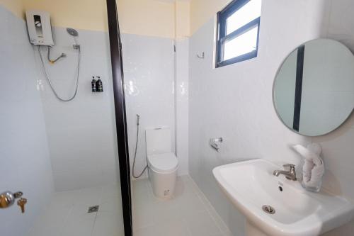 Anahaw Seaside Inn Room Type - Large Double Room