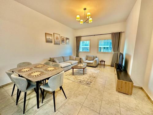 Cozy Family-Friendly 2BR in JVT, Dubaj (fotografie 4)