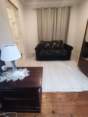 Palm Tree BnB – East London, IA