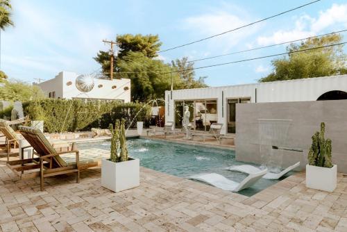 Kaibab Farms, Heated Pool, Sauna, 150lb Turtle – khách sạn tại Camelback Corridor