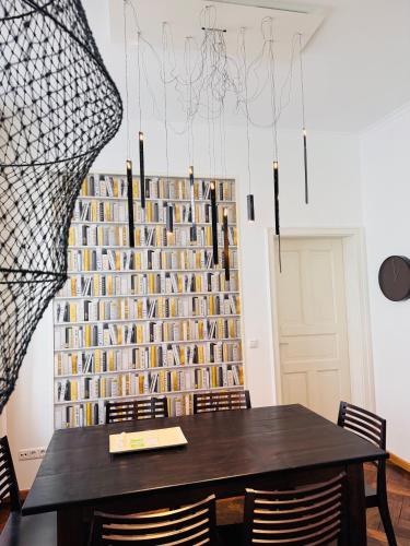 Asante-Design-Apartment Deluxe - very central - image 13