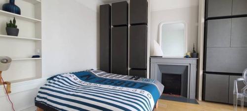 Jolie Chambre chez l'habitant en bord de Seine, Paris (Foto 3)