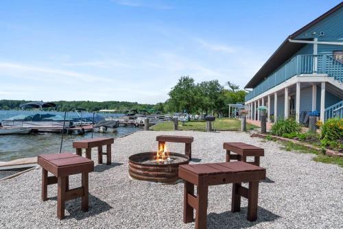Fife Lake Lodge 2BR with Kitchen & Lake Views - image 14