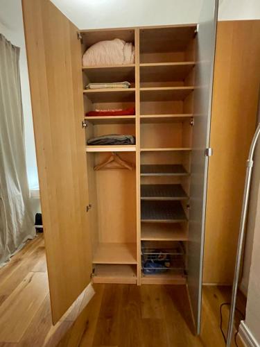 NEU Stephen Gill Appartement, Cologne (photo 2)