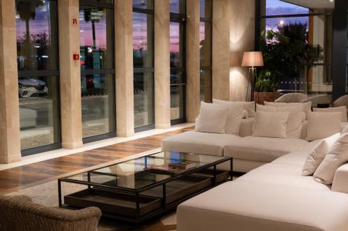 Real Marina Hotel & Spa - image 12