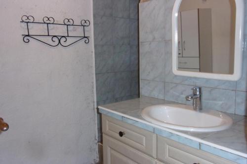 Fürdőszoba, DOMAINE LE PLA de LIÉRE (DOMAINE LE PLA de LIERE) in Maury