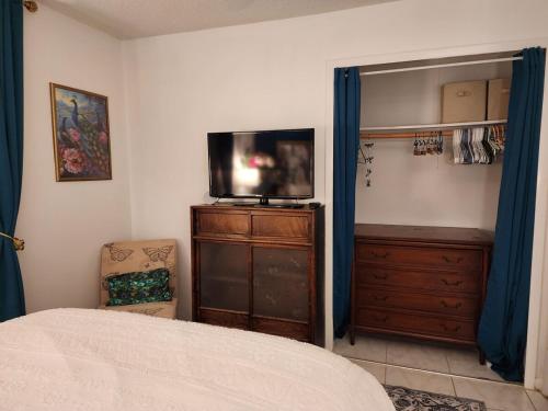 3BR Oasis with Pool in Cocoa 3BR Oasis with Pool in Cocoa