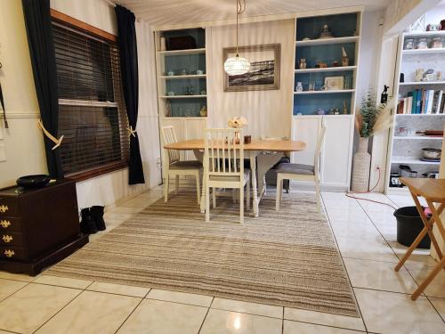 3BR Oasis with Pool in Cocoa 3BR Oasis with Pool in Cocoa