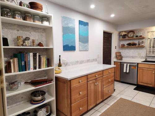 3BR Oasis with Pool in Cocoa 3BR Oasis with Pool in Cocoa