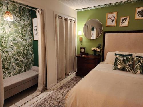 3BR Oasis with Pool in Cocoa 3BR Oasis with Pool in Cocoa