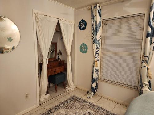 3BR Oasis with Pool in Cocoa 3BR Oasis with Pool in Cocoa