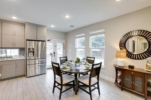 Pets Welcome Home with Deck and Patio in Hockley! in Cypress