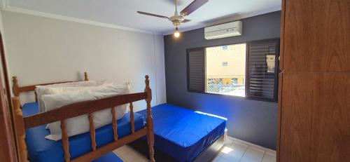 ESD01- Ar Condicionado 5min a pe da Praia da Enseada, Apartamento in Vila Julia