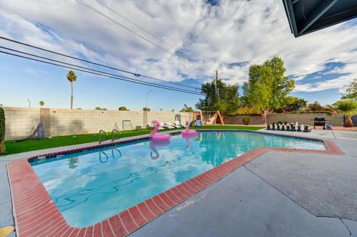 Vila Paradise-Luxury 5BD Retreat Perfect for Groups & Families, Las Vegas (zdjęcie 4)