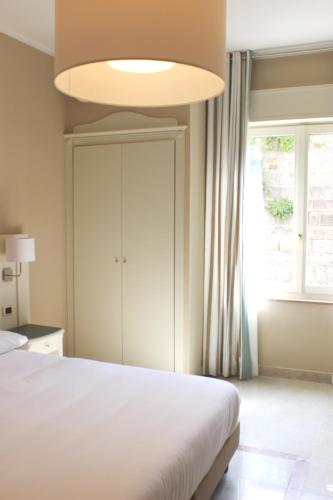 Astoria Hotel - image 3