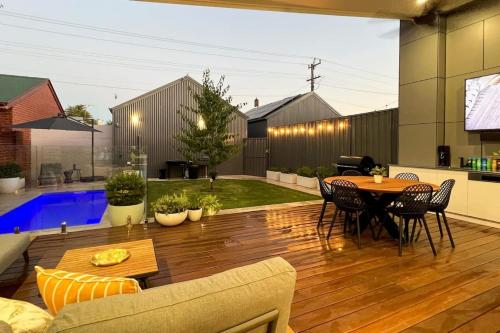 Resort Style Home - CBD Wagga