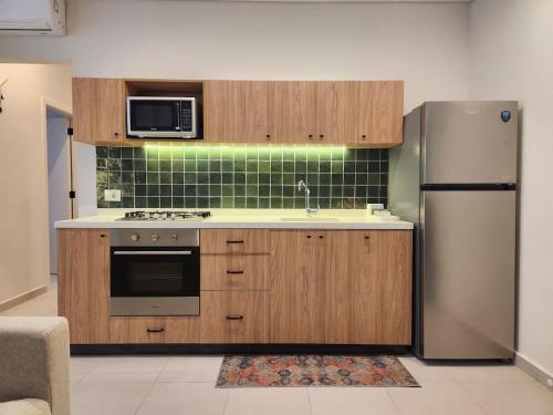 Amazonia Tropical Elegance in Gemayze - image 6