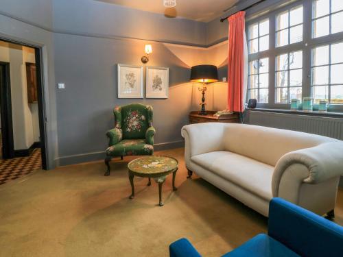 Exterior view, The Gables in Spaxton