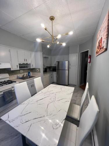 Waterfront 4BR apt - 15Min to MetLife and TIMES SQ in 偉哈瓦肯