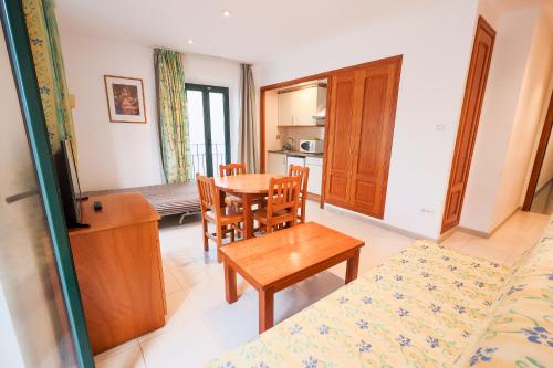 Standard Family Apartment image 7