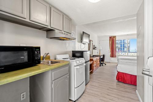 Kitchen, The anchor hotel in Myrtle Beach (SC)