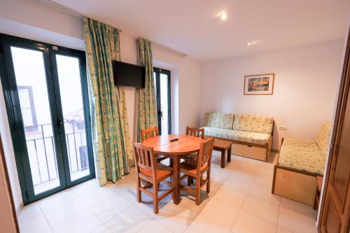 Standard Family Apartment image 5