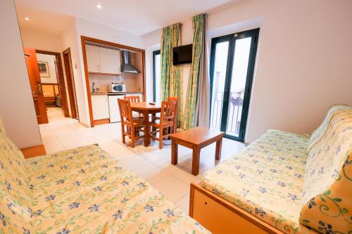 Apartamentos Royal