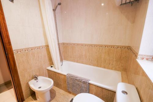 Apartamentos Royal - image 14