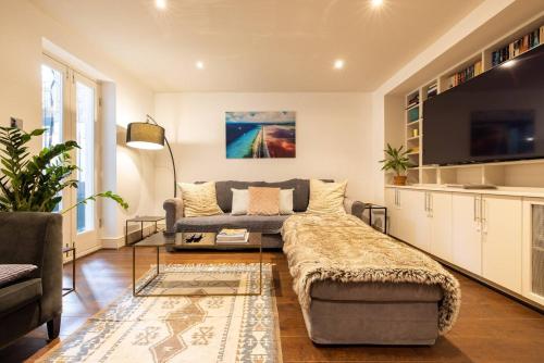 Niru Experience Serene Garden Haven Duplex 3BD3BA, London
