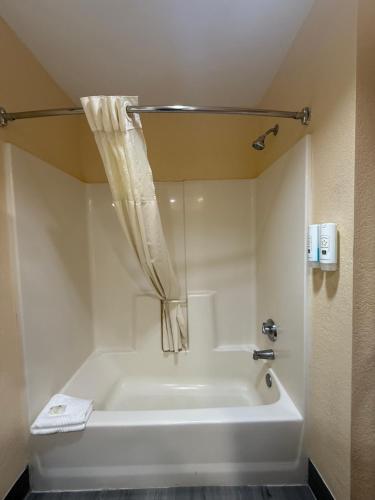 Quality Inn & Suites Exmore - image 3