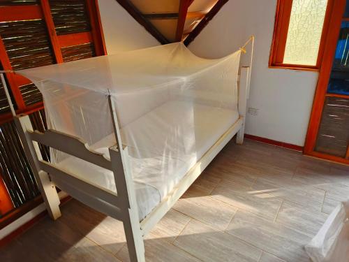 1 double bed, 1 twin bed
